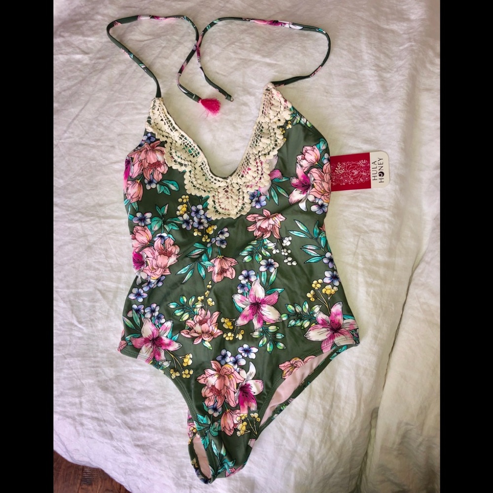 Hula honey swimsuit NWT size s